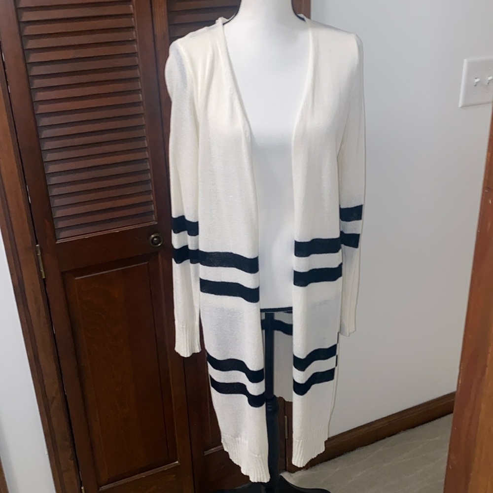 Long black-and-white duster